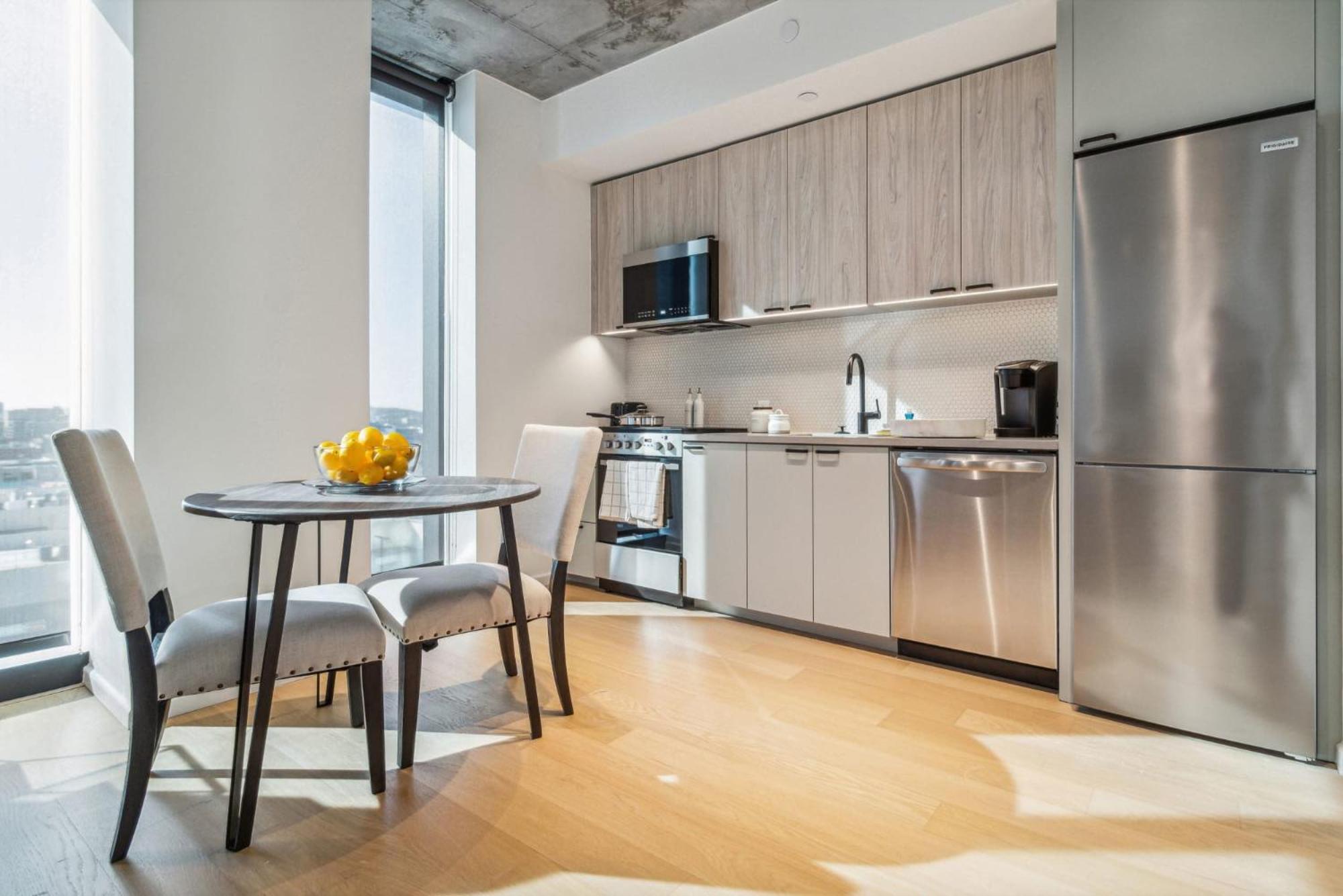 Contemporary City Living Apartments In Нэшвилл Экстерьер фото